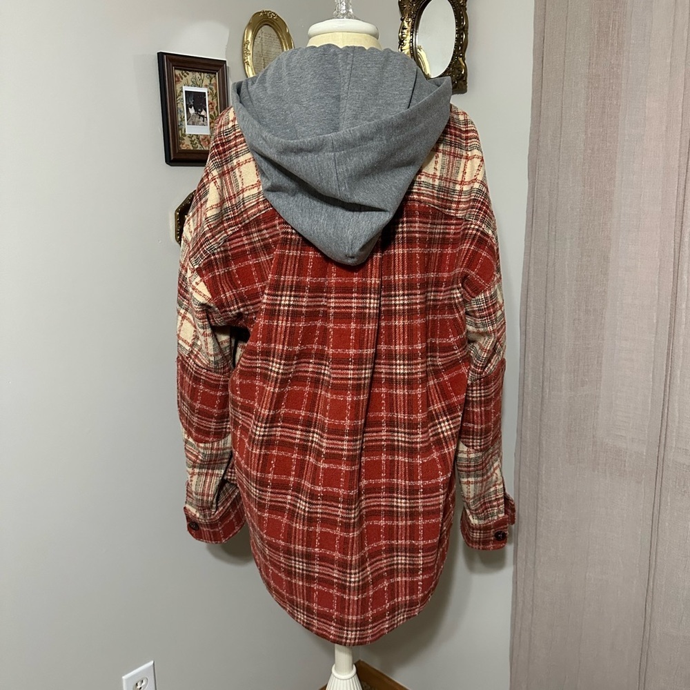 Gilded Intent Red and Cream Mixed Flannel Hooded Shacket - Picture 5 of 7